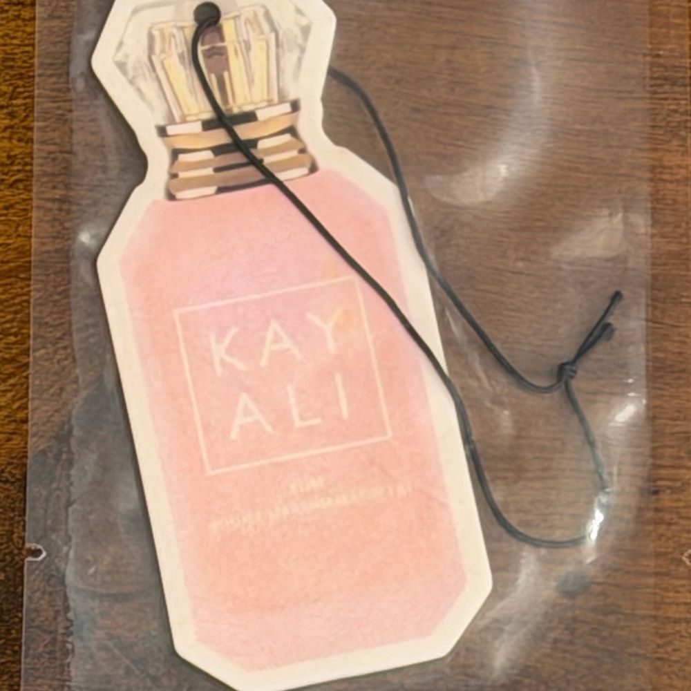 Kayali Yum Boujee Marshmallow 5mL + Alafiya 100mL Marshmallow EDP + Freshie Bund - Picture 12 of 14